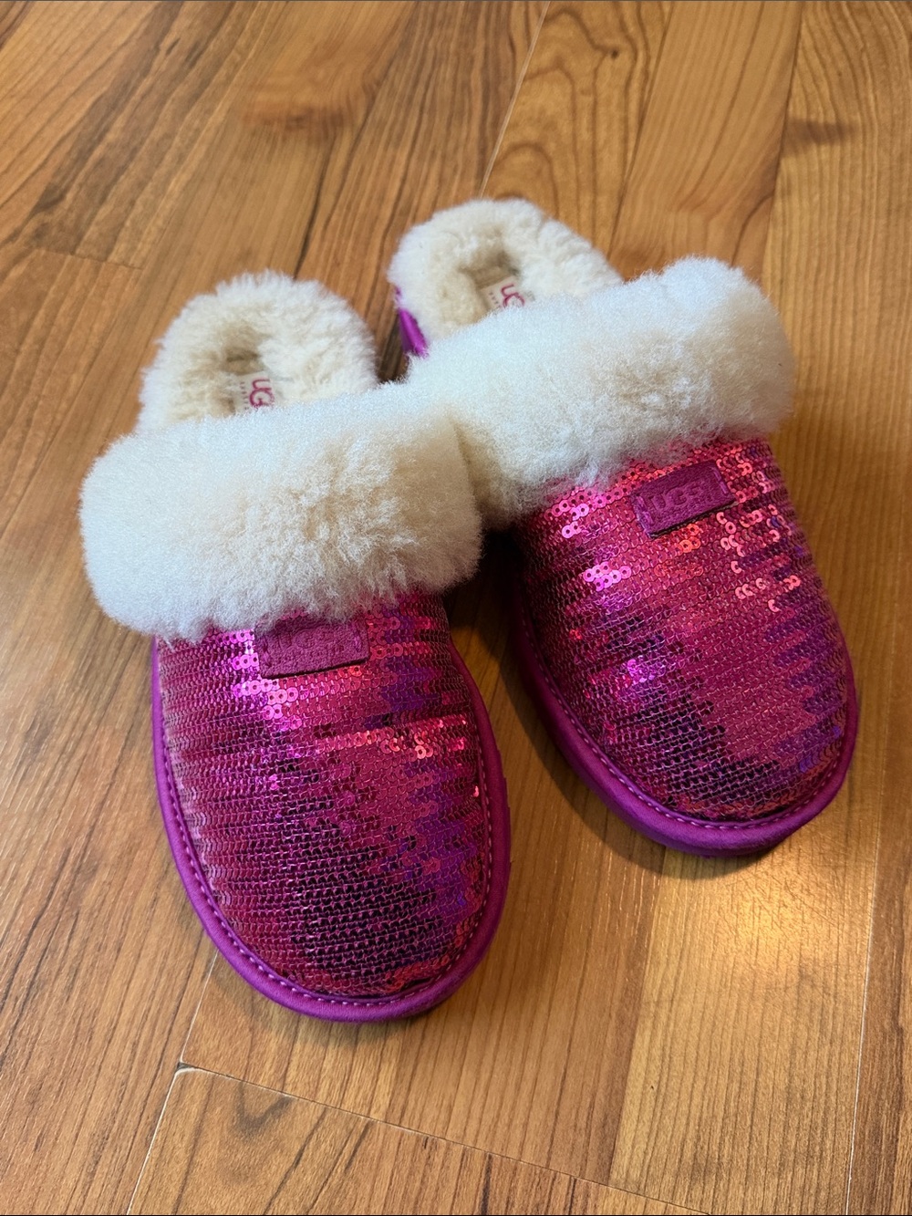 UGG Kids Sequin Clog Slippers in Fuchsia